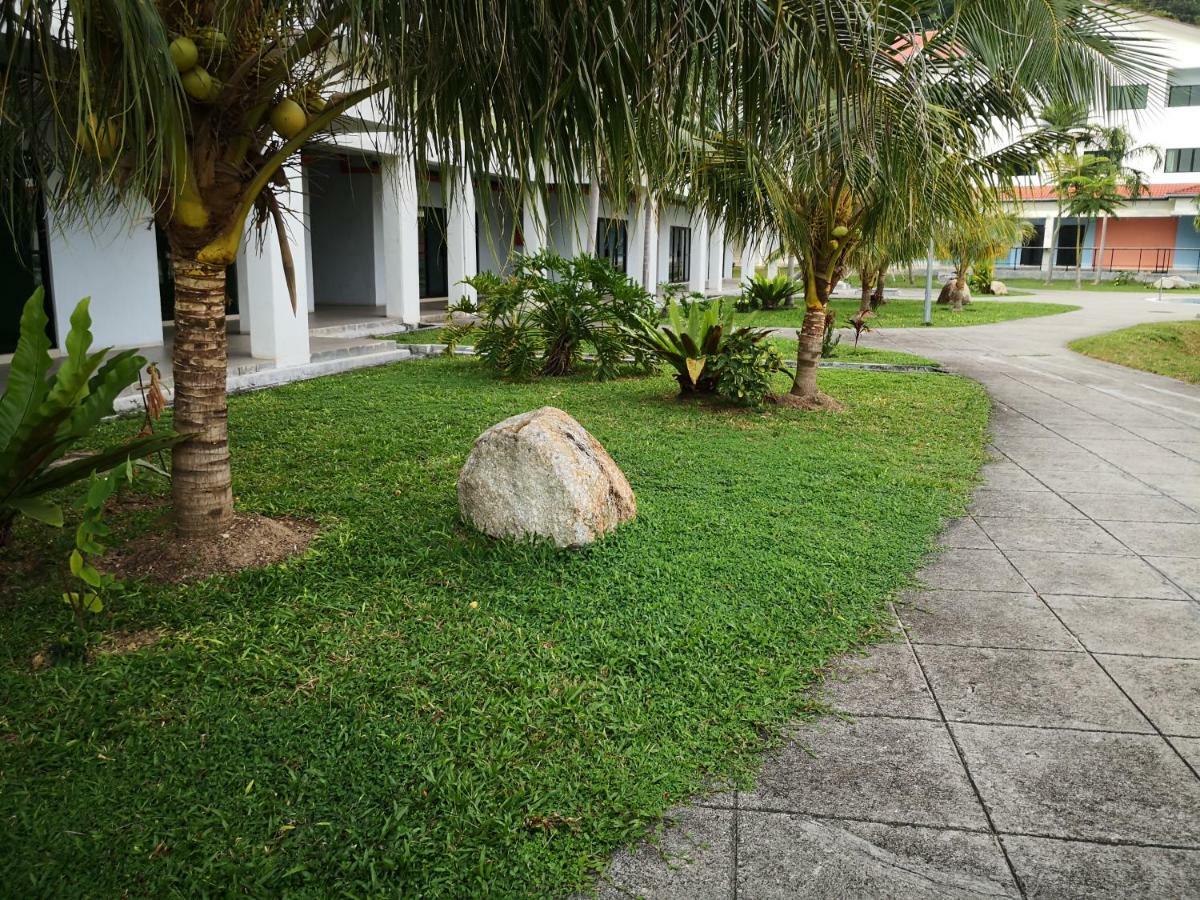 Fun Studio Pangkor Pekan Pangkor Exterior photo