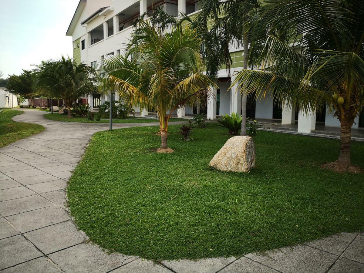 Fun Studio Pangkor Pekan Pangkor Exterior photo